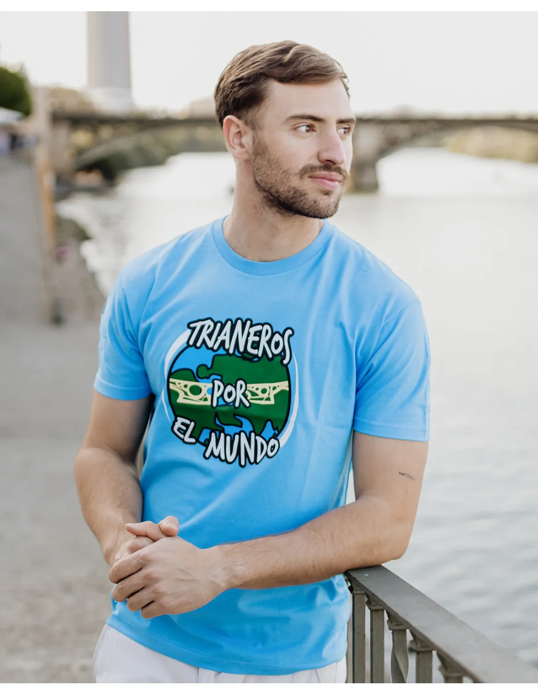 Camiseta Trianeros Por El Mundo | de Triana